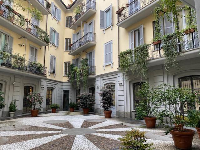 Spacious & Elegant Apartment Near Corso Como - Maroncelli Milan Luaran gambar