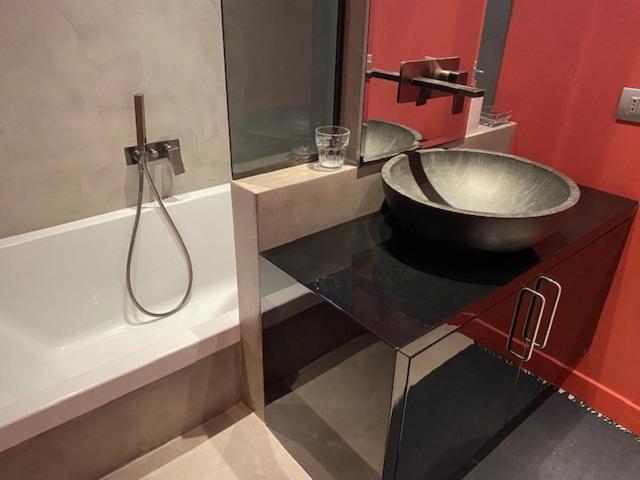 Spacious & Elegant Apartment Near Corso Como - Maroncelli Milan Luaran gambar